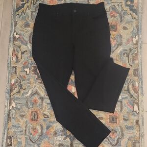 Chicos Black Skinny Pants In Cotton/poly Stretch. Size 1.5